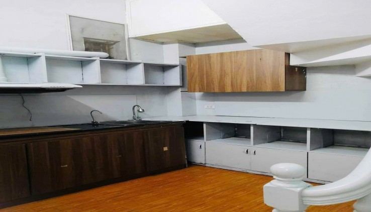 Cho thuê nhà nguyên căn mặt ngõ ô tô Nguyễn An Ninh, 40m × 4 Tầng 3 ngủ 14 Triệu